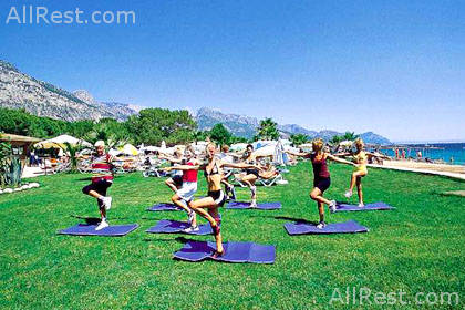 Champion Holiday Village 16
